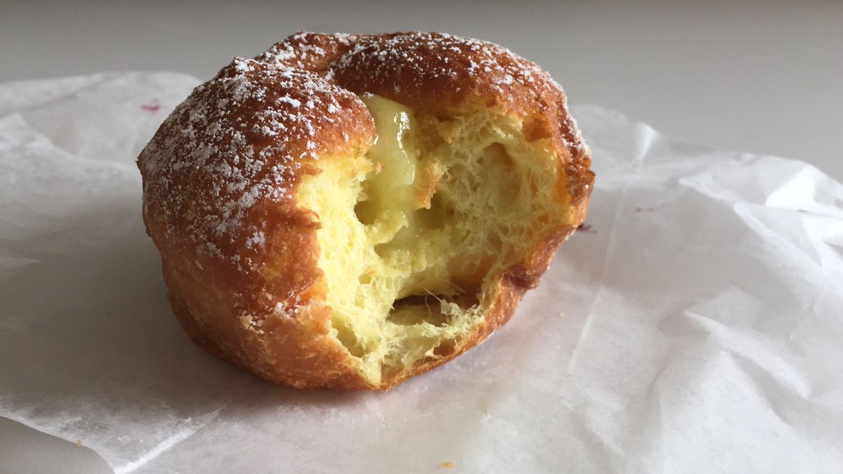 This. RT <a href="/jkatzenstein/">Josh Katzenstein</a>: King cake. RT <a href="/detroitnews/">The Detroit News</a>: Paczki on #FatTuesday! What could be better?