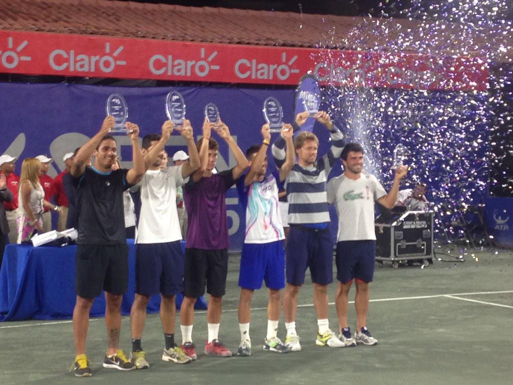 StephGloaguen's tweet photo. @LacosteTennis @milexopen2015 @arneodoromain @Benji_Balleret VamoOOoOoOOOOoos Chicos ! http://t.co/FPt1qrTxws