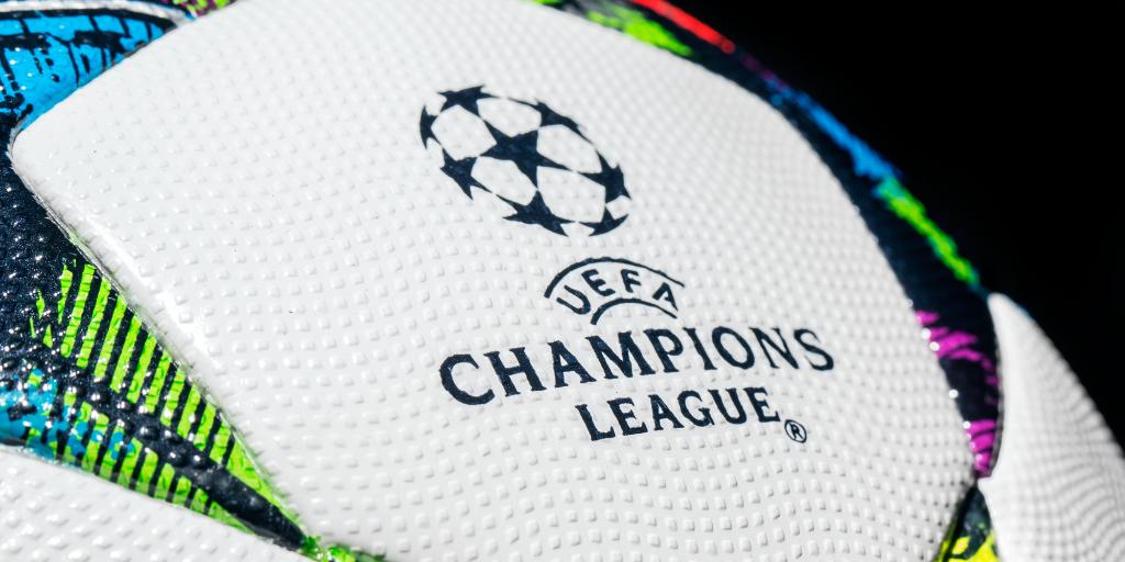 adidasUK's tweet photo. RT &amp; follow for the chance to carry the @ChampionsLeague match ball out with @21LVA next week. #UCL http://t.co/jb9fjFczKD