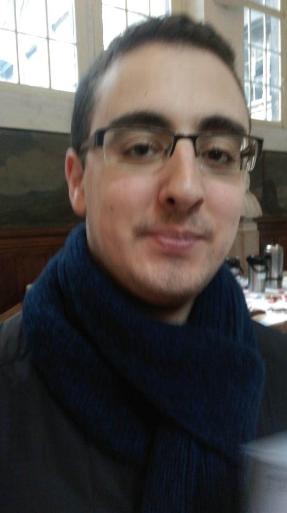 assoSEPPV's tweet photo. Le VPE @Tarek_AGEP joue au Qu'IST au sidaction , @UParisDescartes #pharma http://t.co/I0lKX0Dtyz