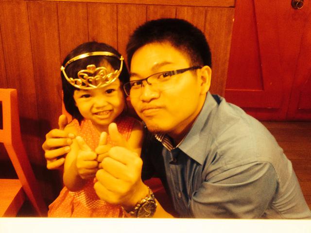 juanktama's tweet photo. celebrate bday with the girl..@steakholycow #CAMPAlamsutera http://t.co/CUNrhnbyrm