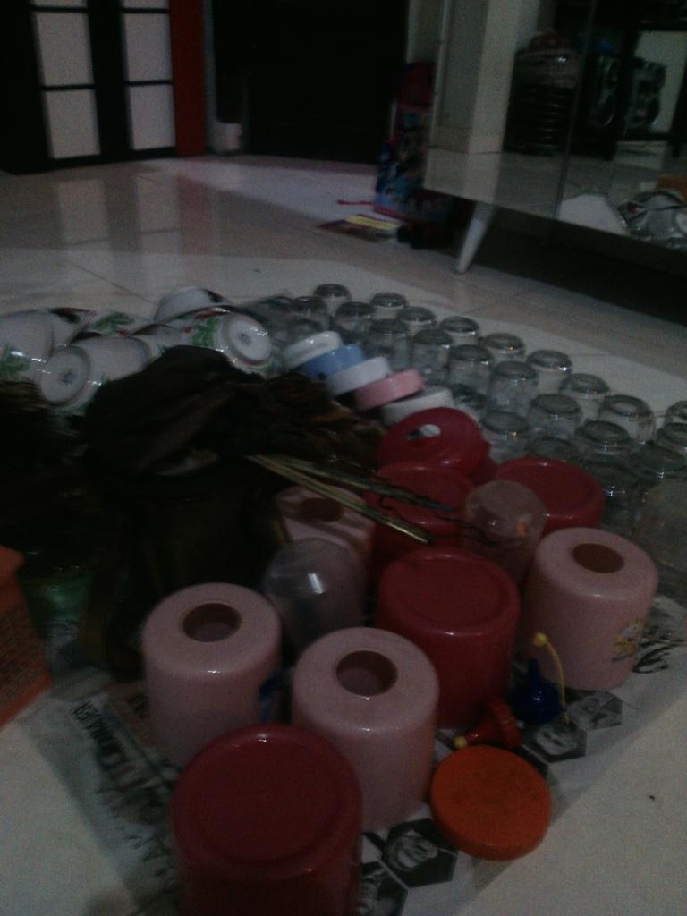 RedGank_PSM's tweet photo. "@why_u23: Ditunggu undangannya Puang "@suldgkulle: Prepare Launching GGS Kopi http://t.co/3MTWbHEp5C"",,,#MatoanginGUtara