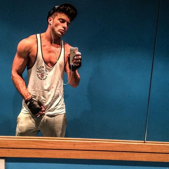 RylanJunior_'s tweet photo. gym done http://t.co/f5zhi7Kt2H