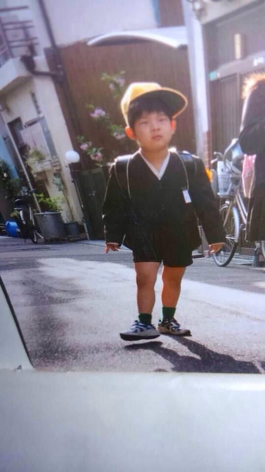 ぁかん、笑ぃすぎておなかぃたぃ。
カビゴンの顔。つけてるみたぃ。
ァラレチャンゃん😂