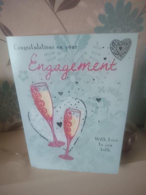 SaraMoss2's tweet photo. Our very 1st Engagement card#wooohoo http://t.co/ZKSGn8rSQK