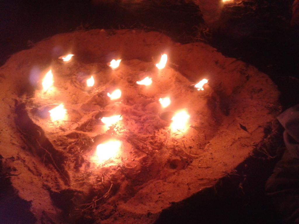 UttamDash's tweet photo. @BaradaDs: #MahaShivratri 
#jagar deep
@ lokanath #temple #puri #odisha http://t.co/412H5NRFGW