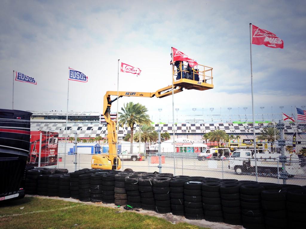 WendyVenturini's tweet photo. The flags are being switched outside my window for week #2 @DISupdates #Speedweeks2015 #BudweiserDuel http://t.co/QoBcF8MRfs