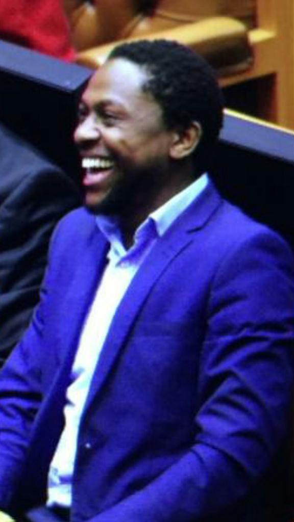 DJFreshSA's tweet photo. 🚶 RT @UrsulaChikane: Sjoe, but this is hotness on another level. Apologies for the objectification  @MbuyiseniNdlozi http://t.co/EA7FGDOxal