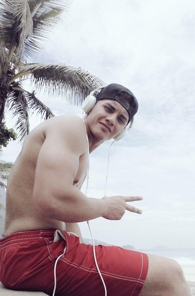AlexLobosMz's tweet photo. Con la mejor onda ✌ http://t.co/cx3UrraNeE