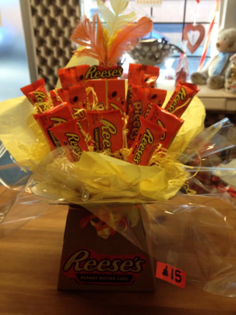 cgiftgallery's tweet photo. All candy bouquets can be personalised http://t.co/eCL3ZH80Ts