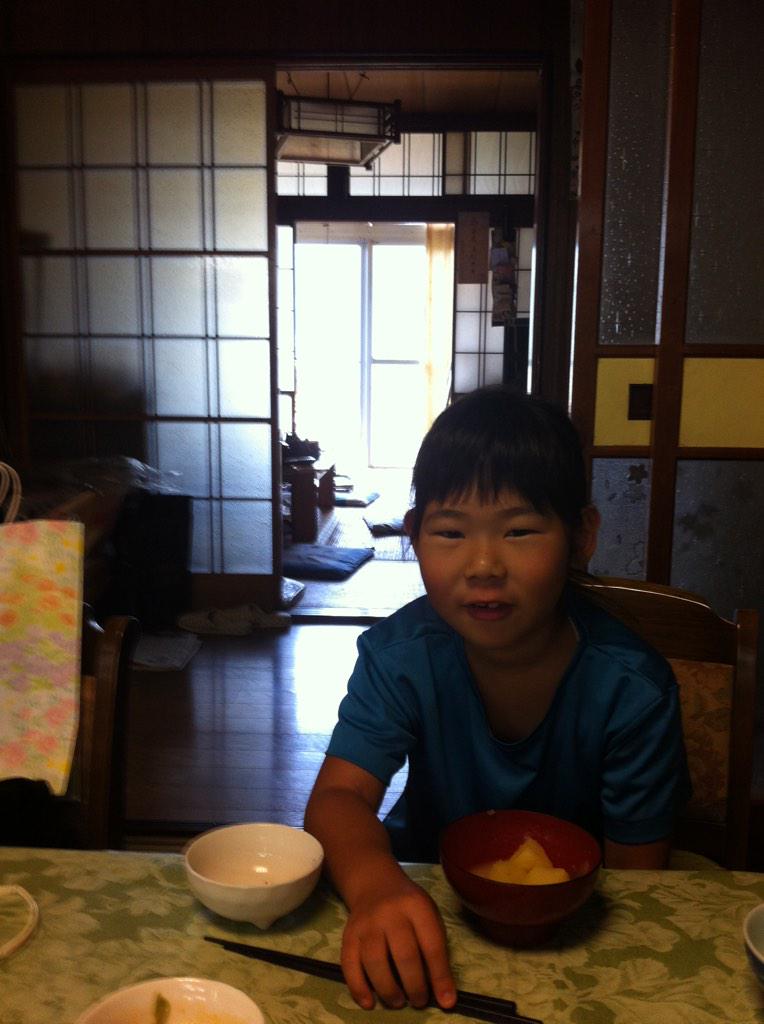 health&peace banana tweet media