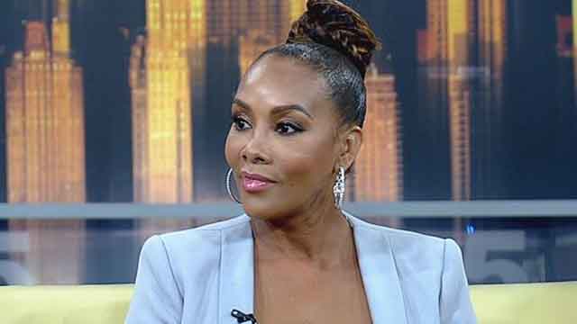 fox5ny's tweet image. ICYMI on #GDNY @MsVivicaFox says she wants an apology from @KenyaMoore tinyurl.com/mdm6vz6