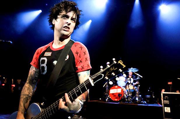 Happy birthday Billie Joe Armstrong 