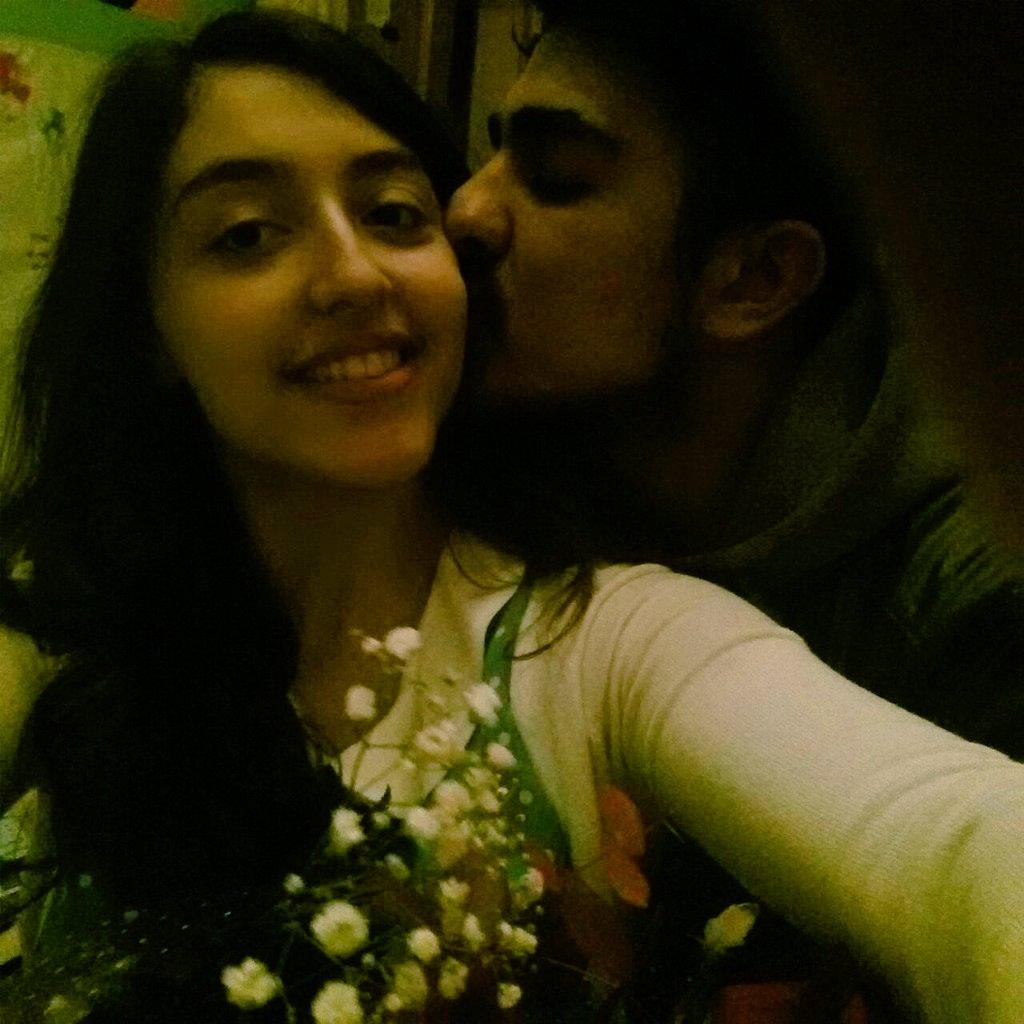 AnnMeireles's tweet photo. Cada año eres mejor y es mas bonito ♡ FELIZ AÑO Y MEDIO! http://t.co/jZdhhCimQp