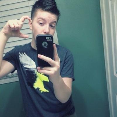 JamesJmaddison's tweet photo. Look at this transgender @OMG_Its_Reap http://t.co/9aWJ5IVYdb