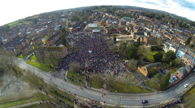 An enthralling picture and a unique way to look at Shrovetide ow.ly/Jco5q <a href="/peakscapes/">peakscapes.com</a>