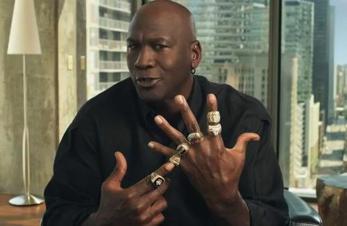 NBA legend Michael Jordan turned 52 today. Happy Birthday (((Earthstrong))) to you my brother. 