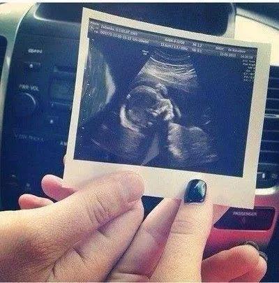 There are no words to describe how I feel when I look at the first picture of <a href="/fckesmiles/">selena</a> and my son♥