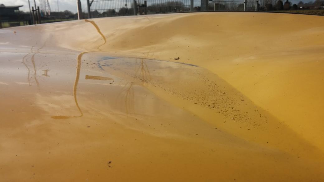 marcloev's tweet photo. Wat een lol he, dat carnaval. Collega slachtoffer RT "@Hoefakker: Zo ziet mijn auto er nu uit. #Nijmegen #Griftdijk http://t.co/kTMVaDdvn3"