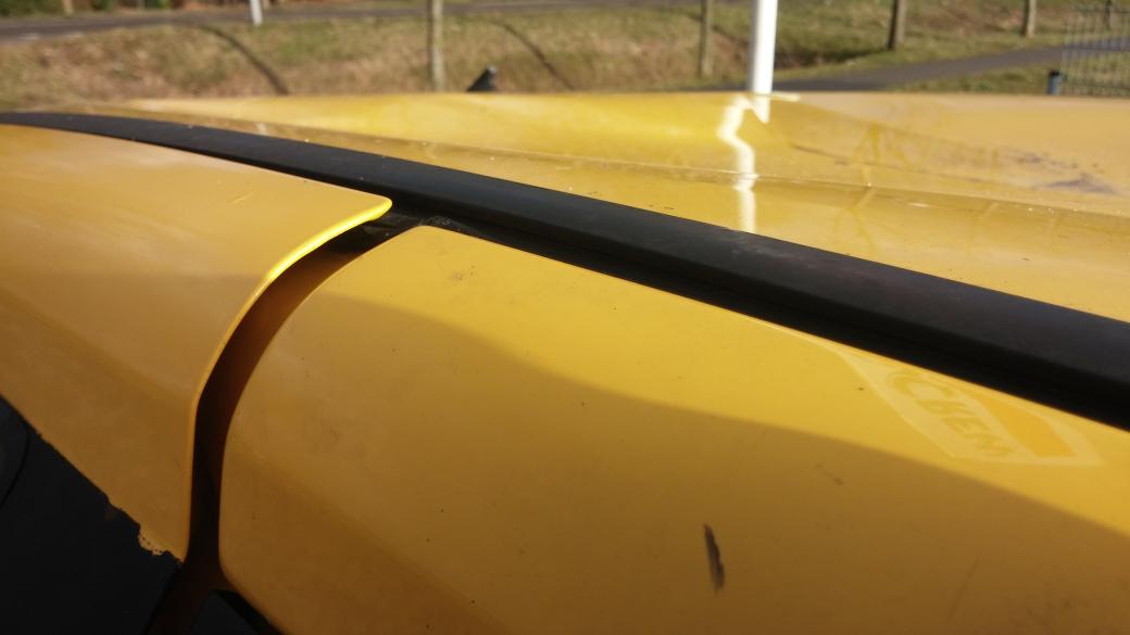 marcloev's tweet photo. Wat een lol he, dat carnaval. Collega slachtoffer RT "@Hoefakker: Zo ziet mijn auto er nu uit. #Nijmegen #Griftdijk http://t.co/kTMVaDdvn3"