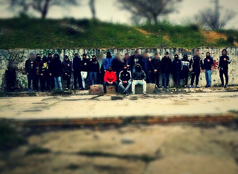 ultrasensevilla's tweet photo. @Carmonahools en la previa del Carmona-Viso http://t.co/kjzB2NNcKa