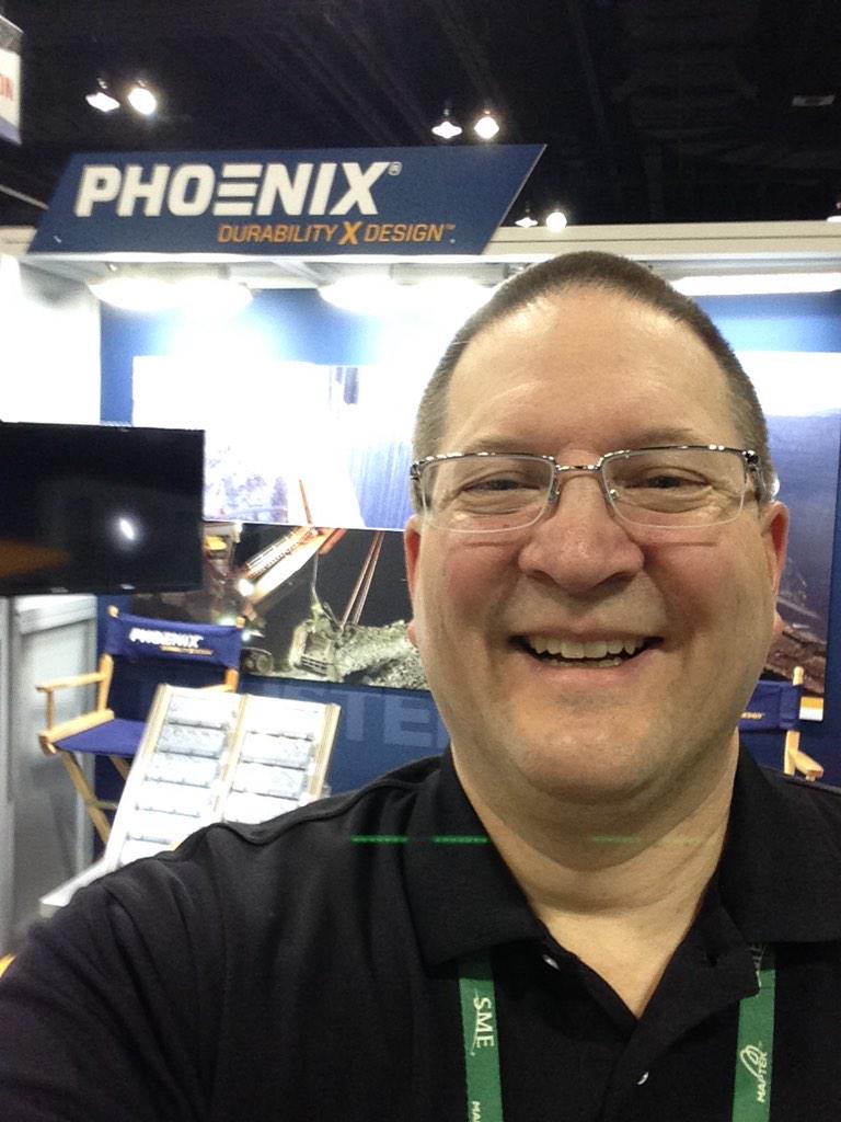 Charlie_Z's tweet photo. Bright!  I see the light! @PHXMining #SME2015ACE http://t.co/i3ZrmZfS39