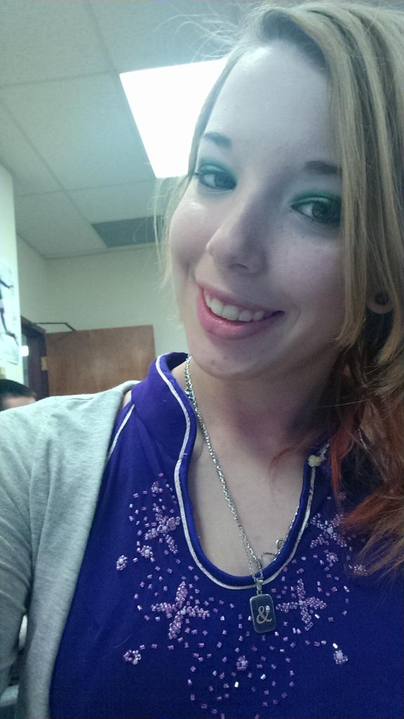 trebor4182's tweet photo. Happy Mardi gras from @KitKat6669 http://t.co/7avuPsbiXA