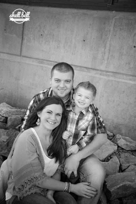 ShellBellPhotog's tweet image. Check out this sweet Family! Visit our FB page to see the rest of the images.  ow.ly/JcT16