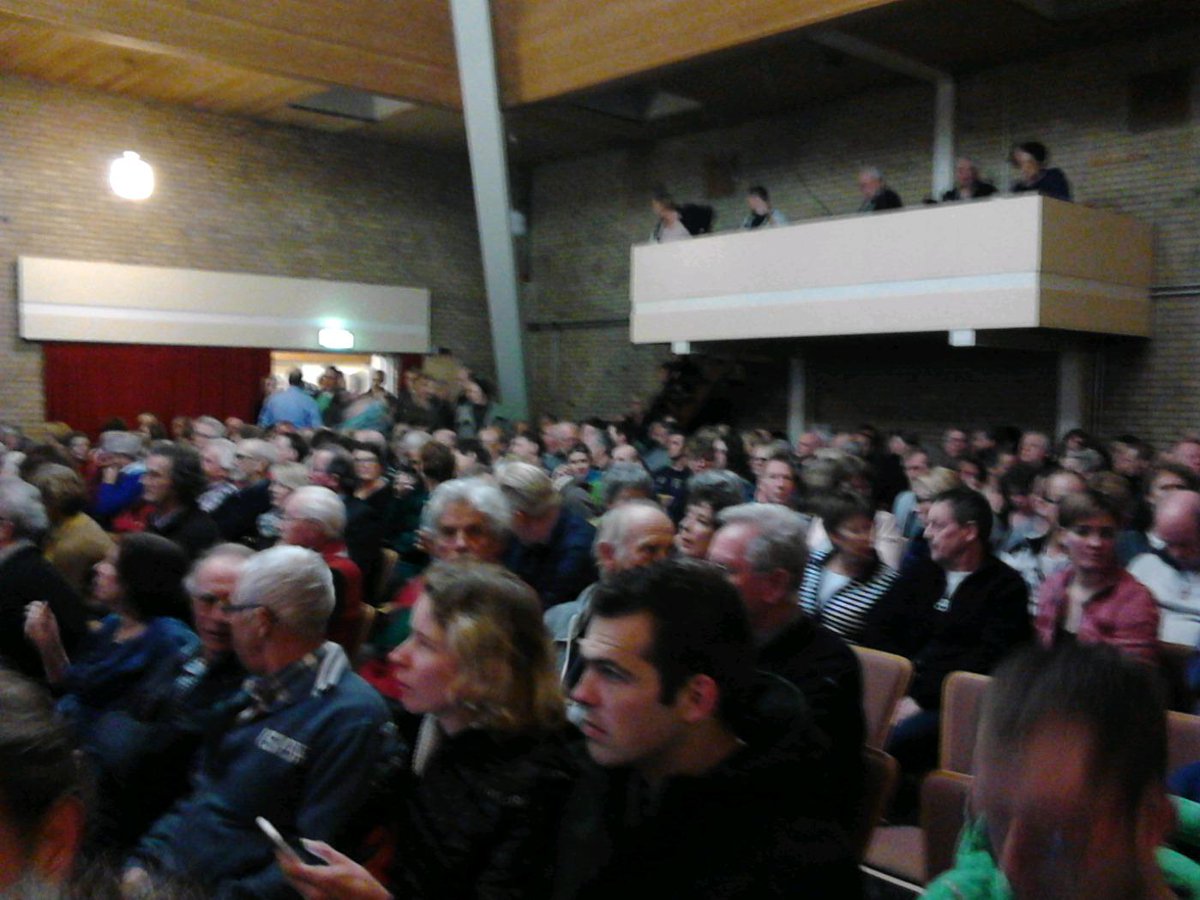 attle_alwin's tweet photo. Extra info avond ingelast over #gasboring #Terschelling #tulipoil wegens grote toestroom http://t.co/lx7kS407iC
