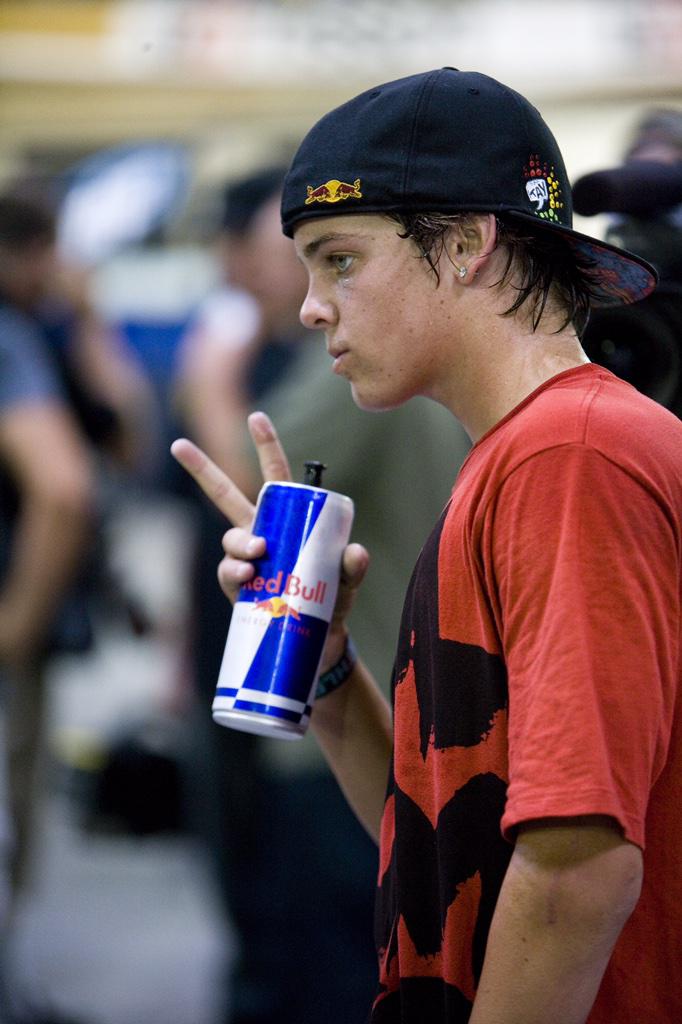 RedBullPorn's tweet photo. http://t.co/KfqNwRoUSr