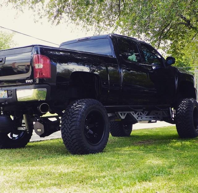 Lifted Trucks: August 2017