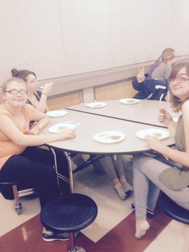emilycam01's tweet photo. #STMfam @RenaDoucette @StMarysSexsmith @paytenrlpigeau http://t.co/LTld3phKhF