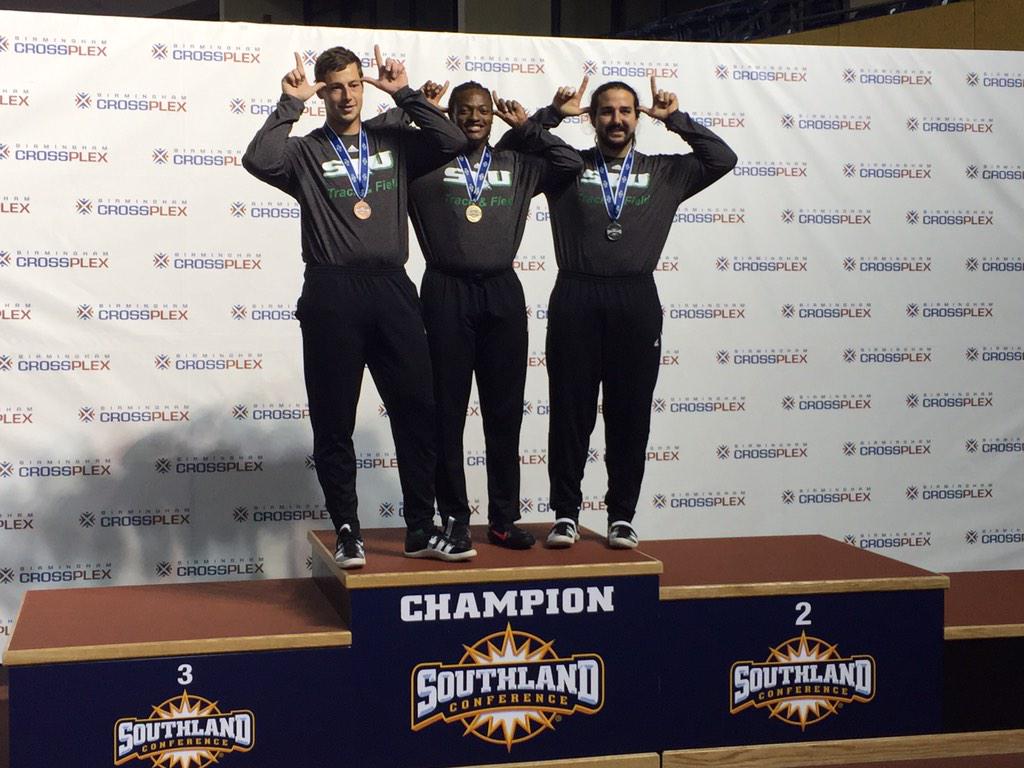 CoachLucais's tweet photo. @AYo_Young_1 @mrbretto @JonathanKinchen SWEEP the @SouthlandSports Men's Weight. FUN & MEMORABLE DAY! #sluTHROWS http://t.co/qCTN7nKlcY