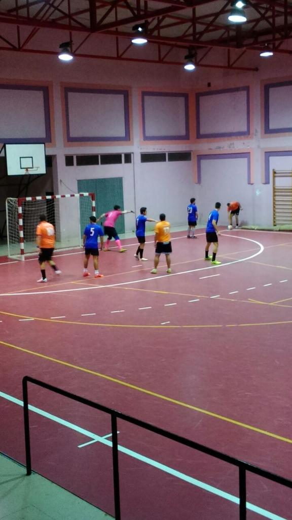 nito3064's tweet photo. PARTIDAZO de todo el ekipo. Muy bien en defensa y en atake.ste es el  camino..Seguimos vivos!!olé x vosotros http://t.co/FjpmGCYtul