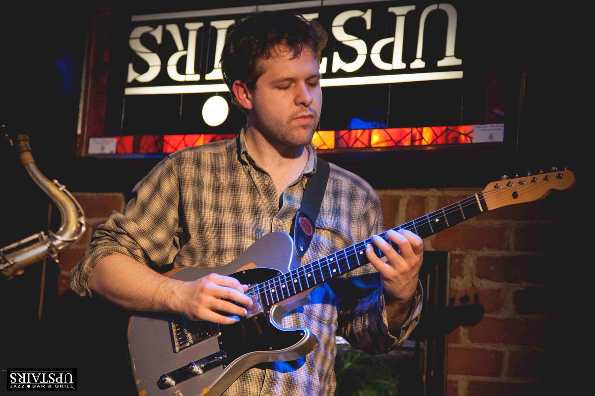 upstairsjazz's tweet photo. #SamDickson at the #UpstairsJamSession last night in #Montreal http://t.co/LB6geueAnQ
