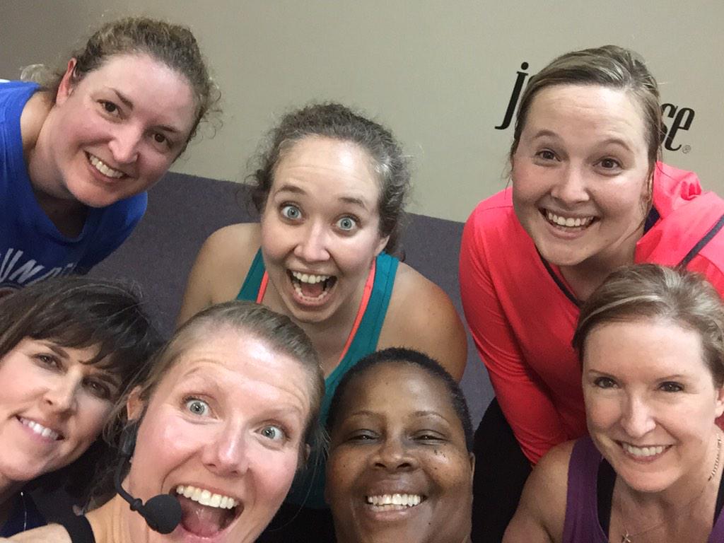 elee_jazzercise's tweet photo. The 35 Day Challenge...10 classes plus!  #thenewjazzercise #35daychallenge #fitisfun #BringIt http://t.co/nuAmKBXM96