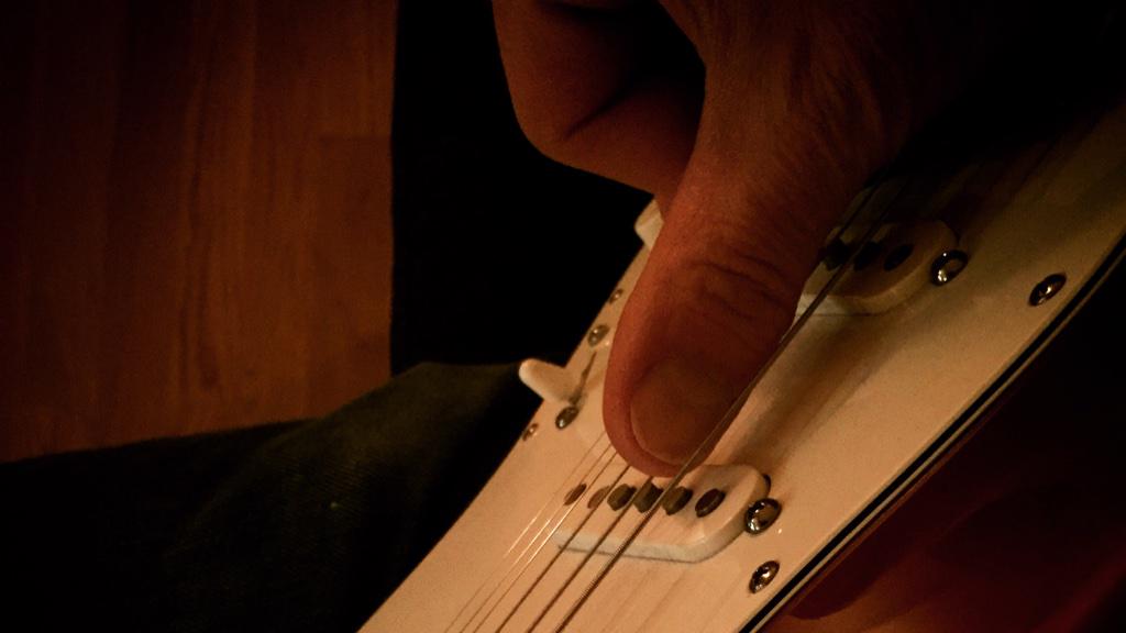 Away from your #guitar? Explore your ideas with #GuitarCapo+ #app on #ipad/#iphone! Visit tonapp.no