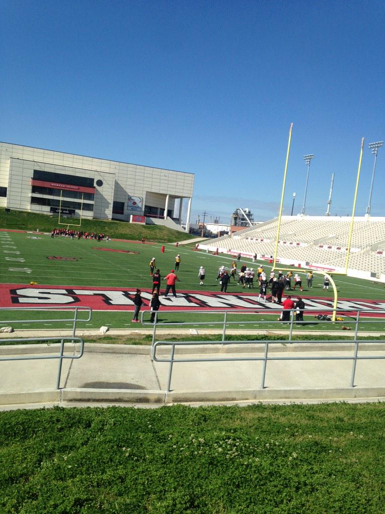 RobertAllisonJr's tweet image. let's go!! #day2 #LamarFootball! #CoachRob