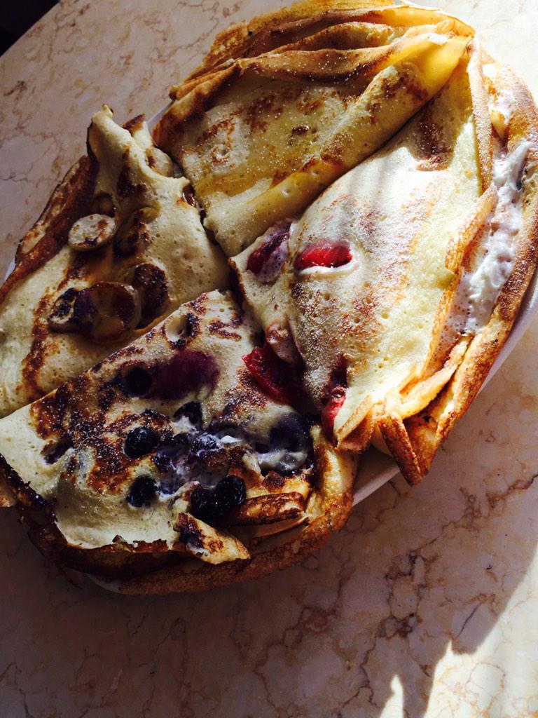 VelvetCakery's tweet photo. #pancakes we where serving today at #tyfelfed #strawberrycream #blueberrycream #sugarlemon #banoffee #carmarthenshire http://t.co/gqiS5GdIXT