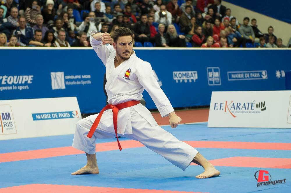 DamianHQuintero's tweet photo. "Cuando algo es pasión, hay motivación"

'When something is passion, there is motivation' 
#karate #ESP @RFEKarate http://t.co/YcVCDzZFVd