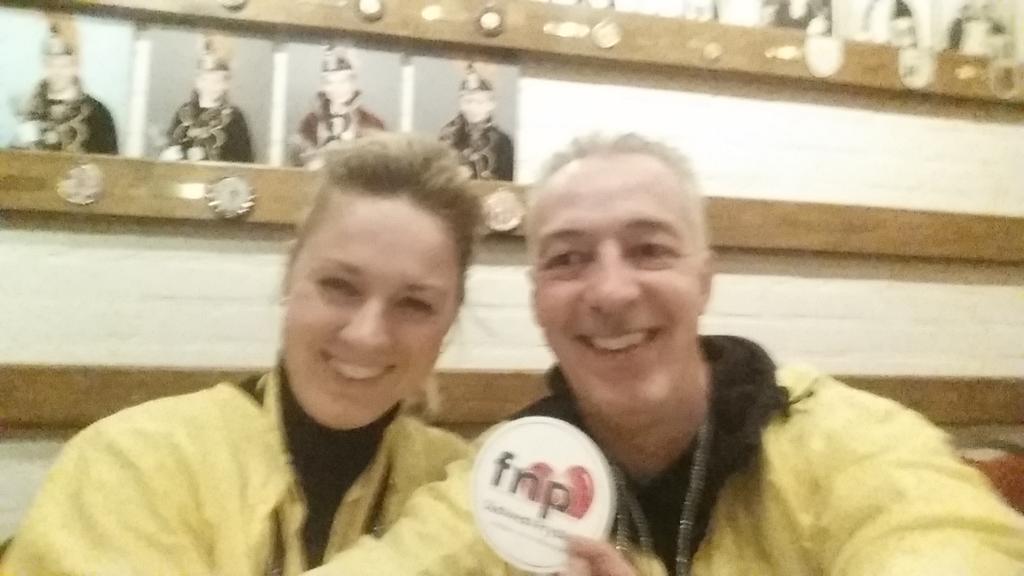 Samen met <a href="/PetravdAkker/">Petra van den Akker</a> stadssleutell bij <a href="/Oeletoeters11/">Oeletoeters</a> #Sneek in ontvangst nemen. Pracht vereniging!