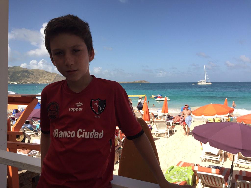 EleGior's tweet image. NOB x el mundo .... Saint Marteen