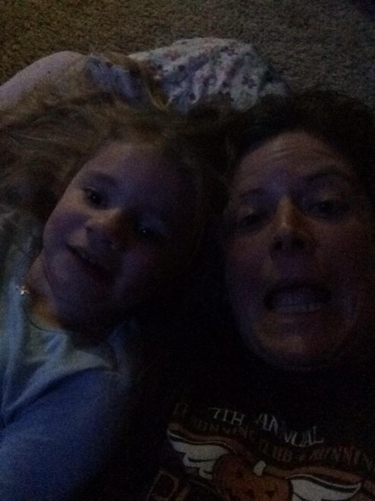 AngieMaskeBerka's tweet photo. Getting in the Disney spirit watching Frozen with my niece #bibchat #frozenvirgin http://t.co/KaftzSqX5w