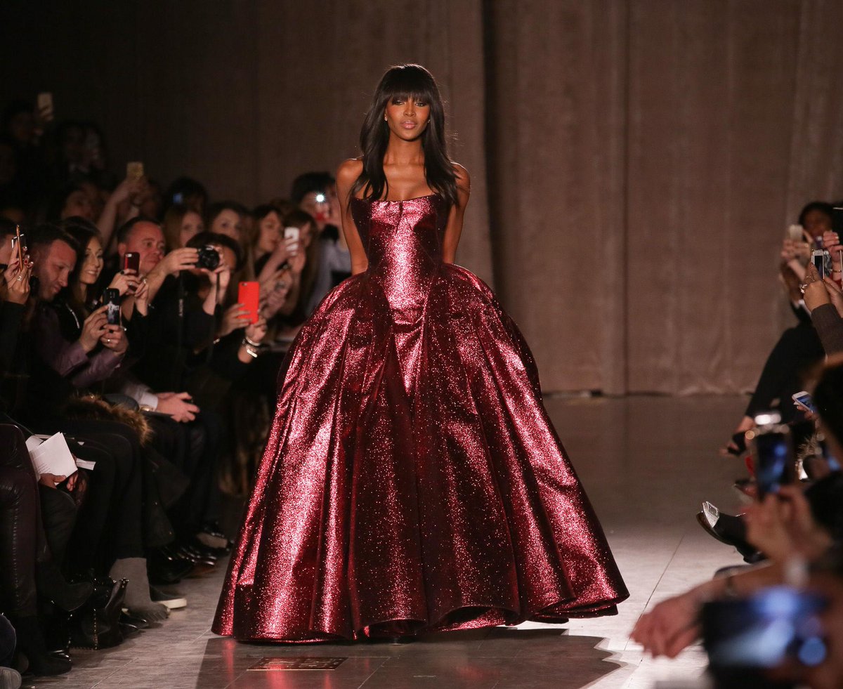 outofordermag's tweet photo. Naomi Campbell stunning in the @Zac_Posen finale. #NYFW http://t.co/Xktl4jt5t7