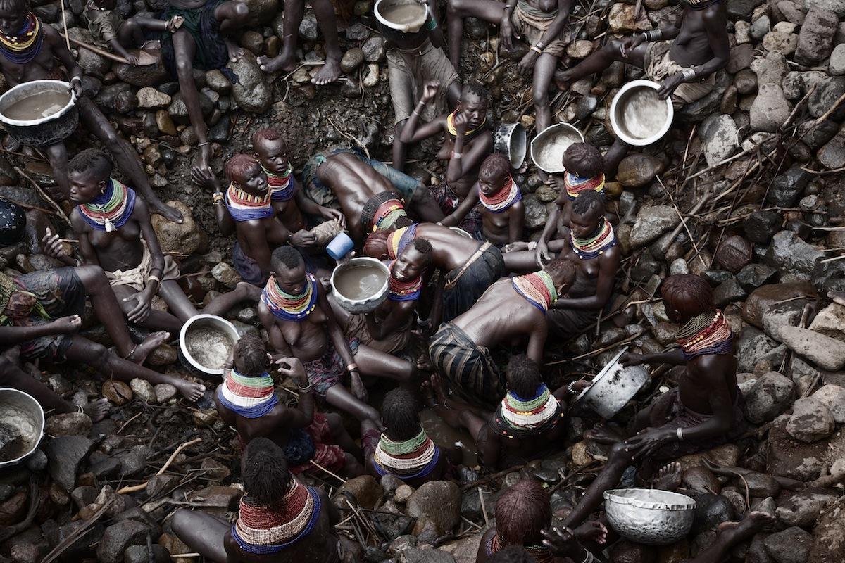 vicecanada's tweet photo. Shocking Photographs of Drought in Kenya: http://t.co/QlTgxG6i3e http://t.co/BxgvvYZRnN