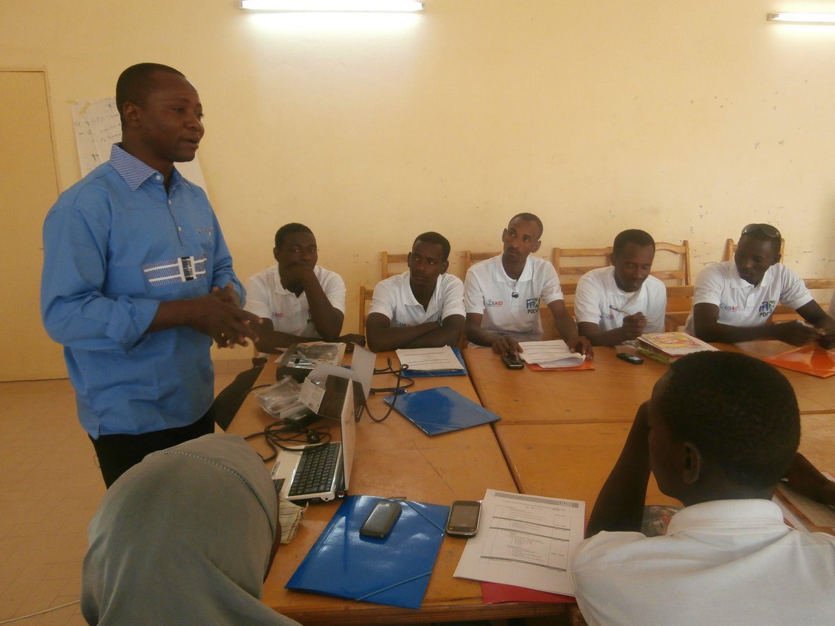 jpdeviiTahoua's tweet photo. Les jeunes leaders, un model de résilience communautaire! http://t.co/RVu84Jv1vv