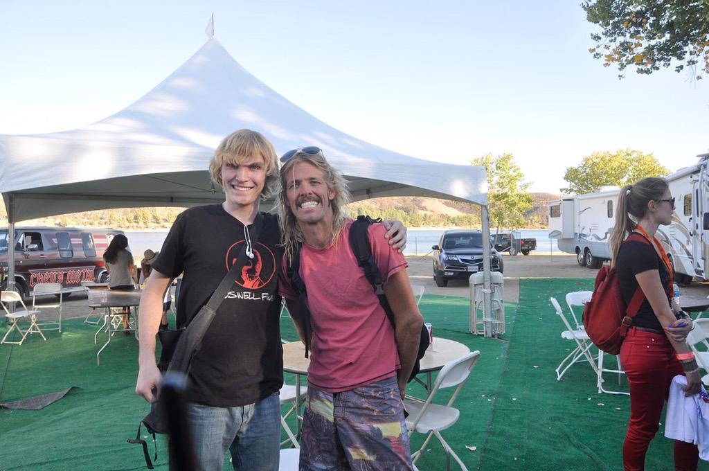 Happy birthday to the coolest drummer ever, Taylor Hawkins! (ignore my nerdy 2012 self please) 