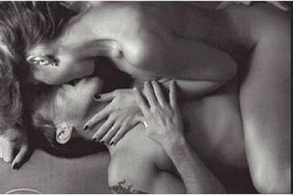 Curiosidadaqui's tweet photo. Los 5 peores errores de las mujeres que deben evitar en la cama. 

Ver → http://t.co/Amg4DxRGyG http://t.co/wLzIu7eja1