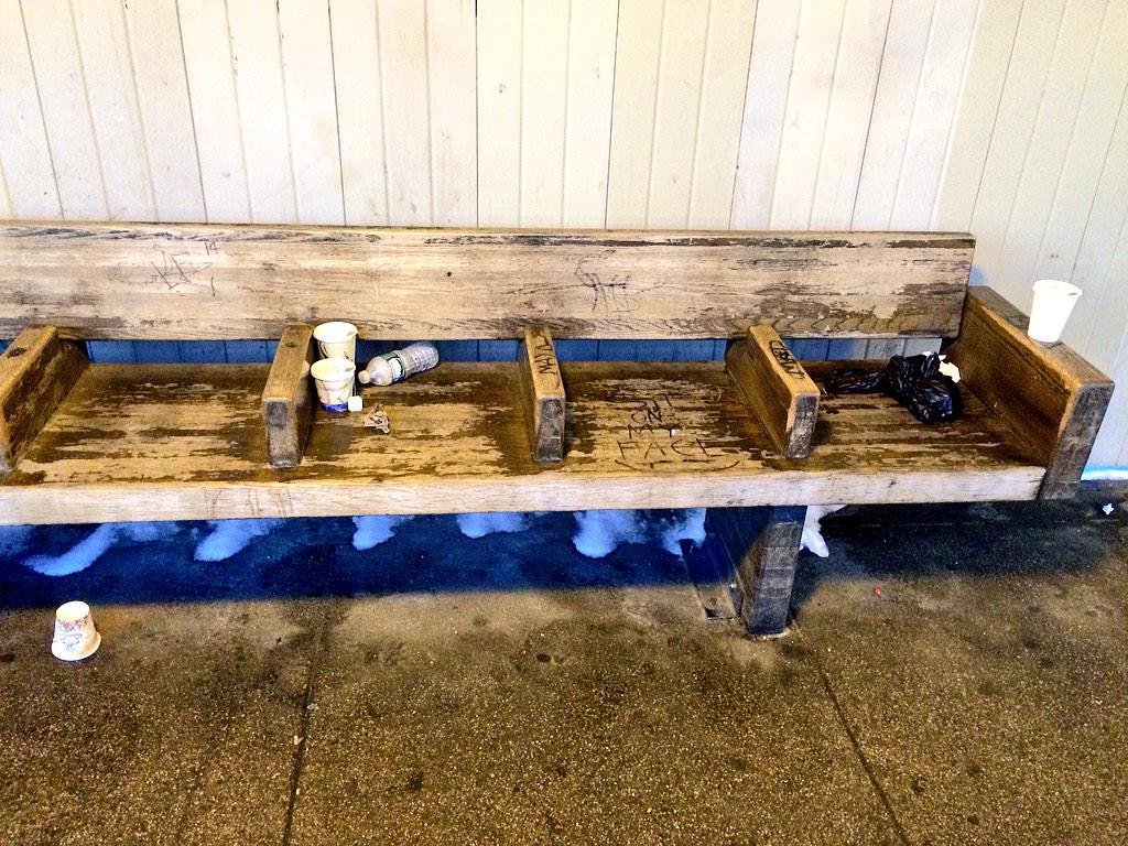 AdRT's tweet image. @MTA @NYCMayorsOffice this is the result of taking away trash bins at subway stations.  #creatingproblems #nosolution