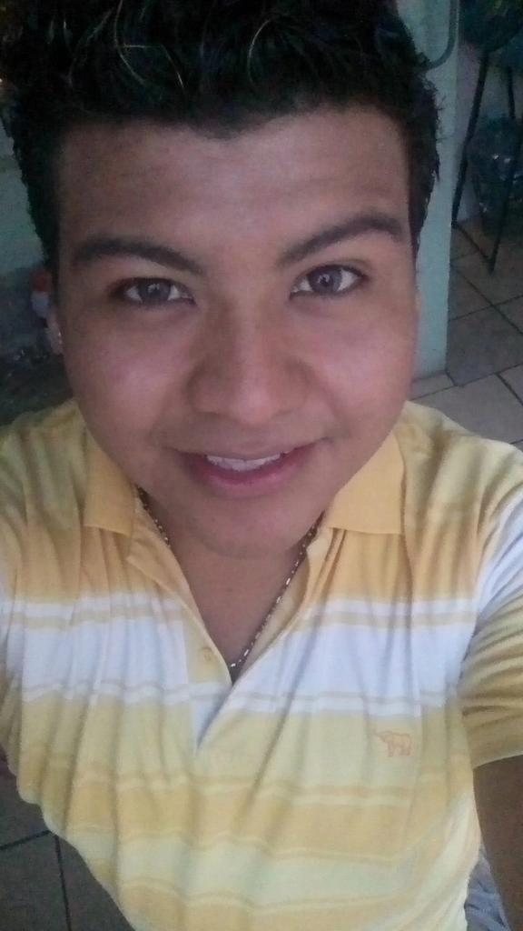 Qiqe1595's tweet photo. Vamonos al centro http://t.co/MJBejzmJFO